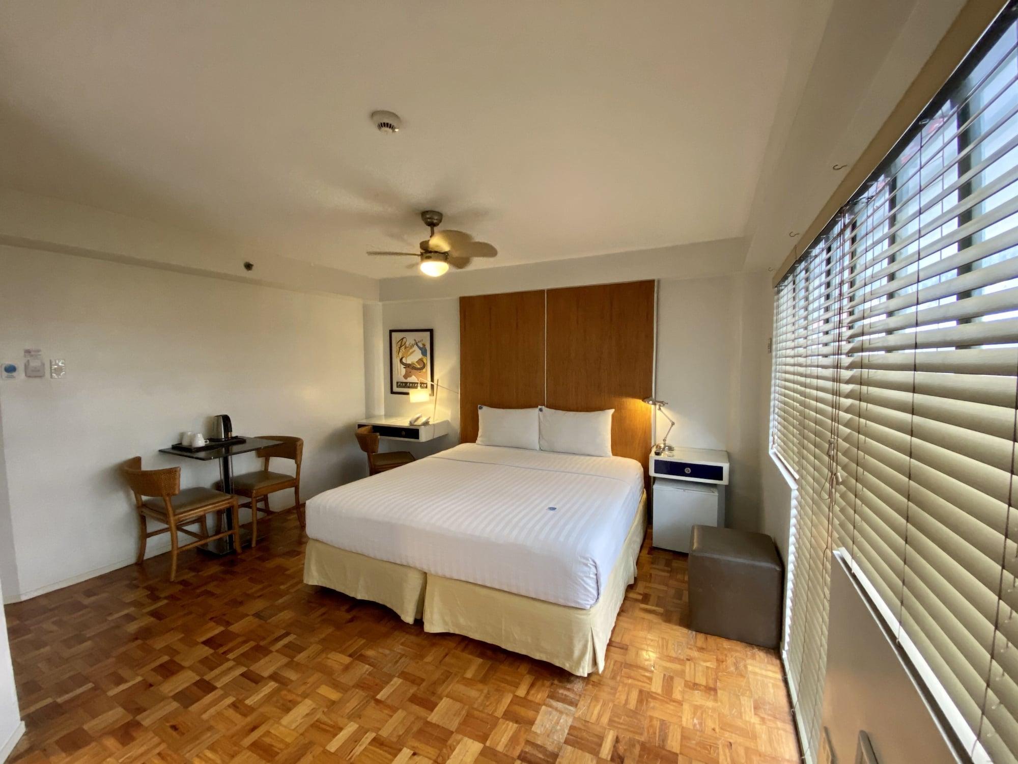 The Clipper House, Poblacion Makati Манила Екстериор снимка
