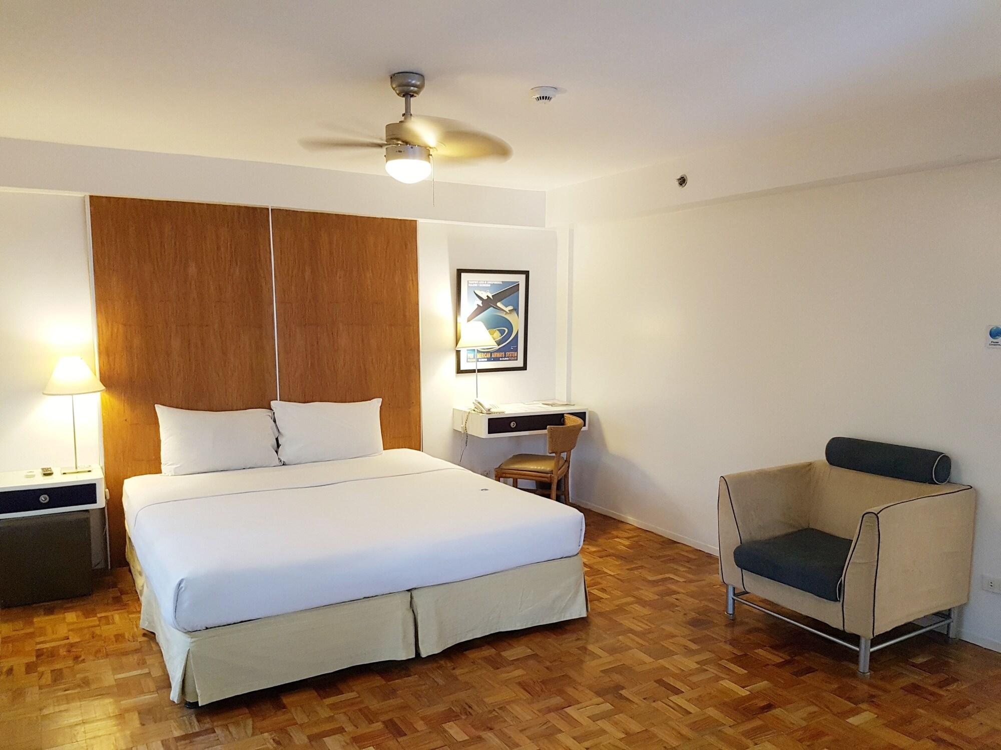 The Clipper House, Poblacion Makati Манила Екстериор снимка