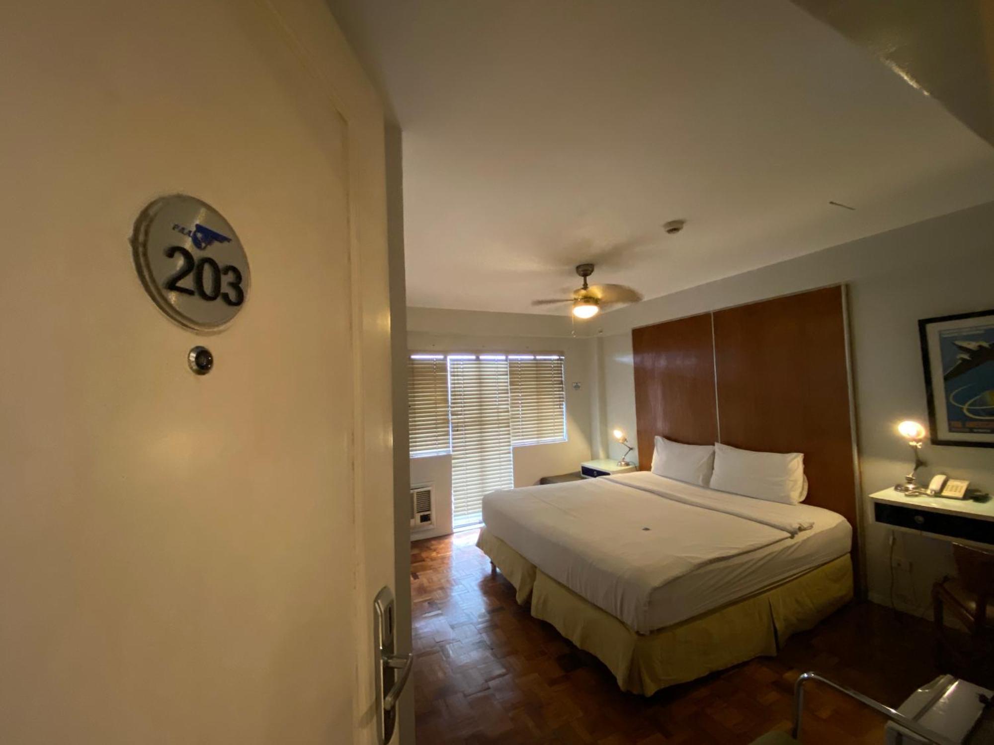 The Clipper House, Poblacion Makati Манила Екстериор снимка