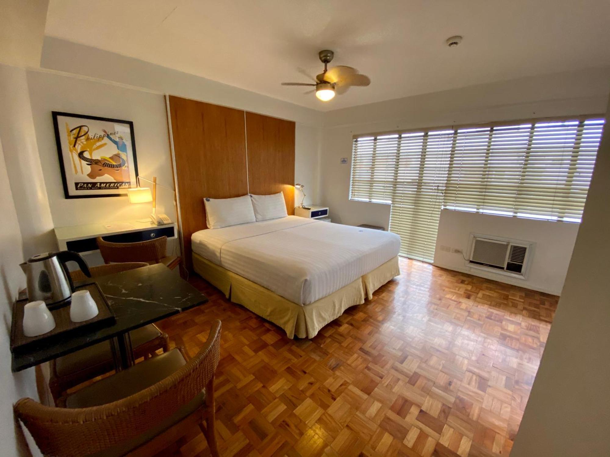 The Clipper House, Poblacion Makati Манила Стая снимка