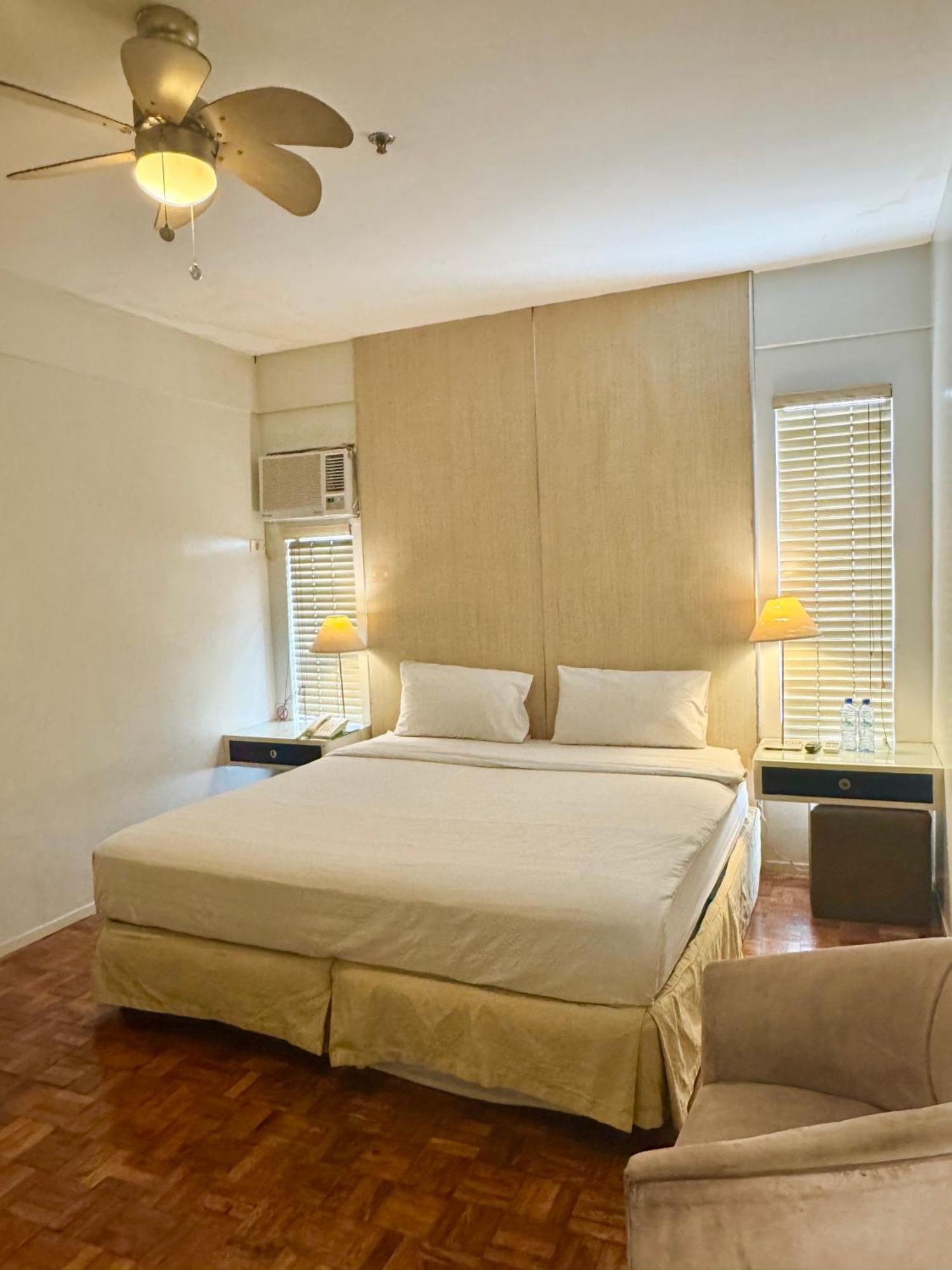 The Clipper House, Poblacion Makati Манила Стая снимка