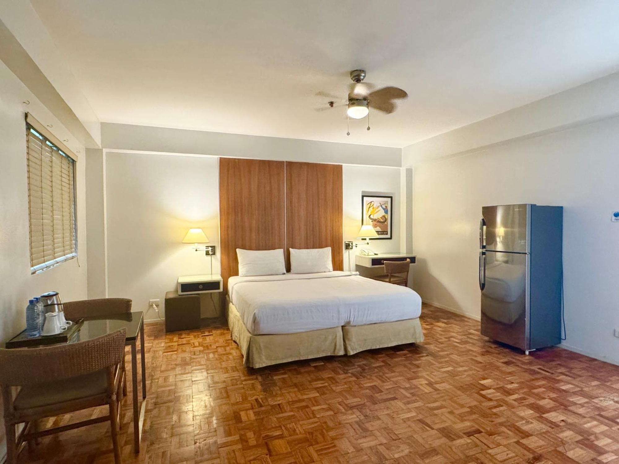 The Clipper House, Poblacion Makati Манила Екстериор снимка